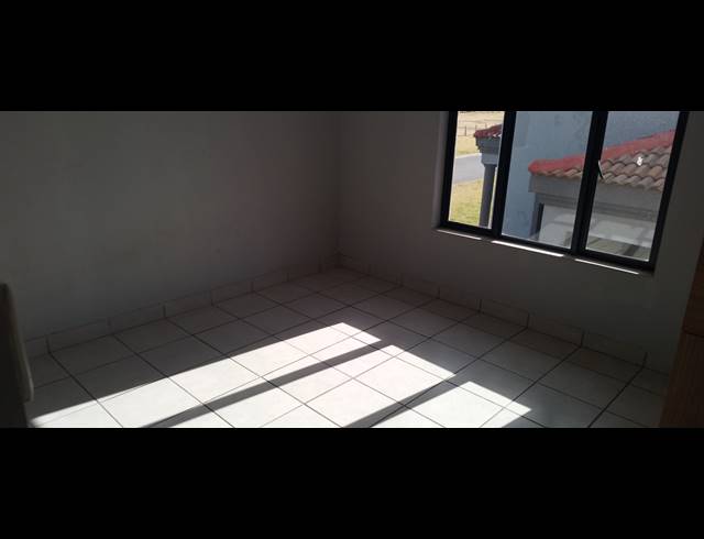 3 BEDROOM APARTMENT FOR SALE IN BRAKPAN NORTH